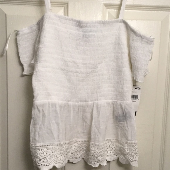 Cold shoulder blouse - Picture 2 of 2